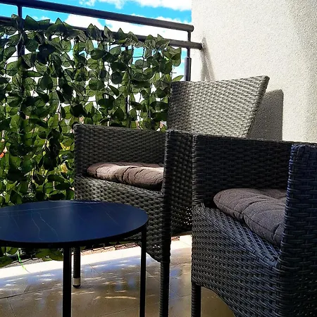 Apartman Jacuzzi Life *